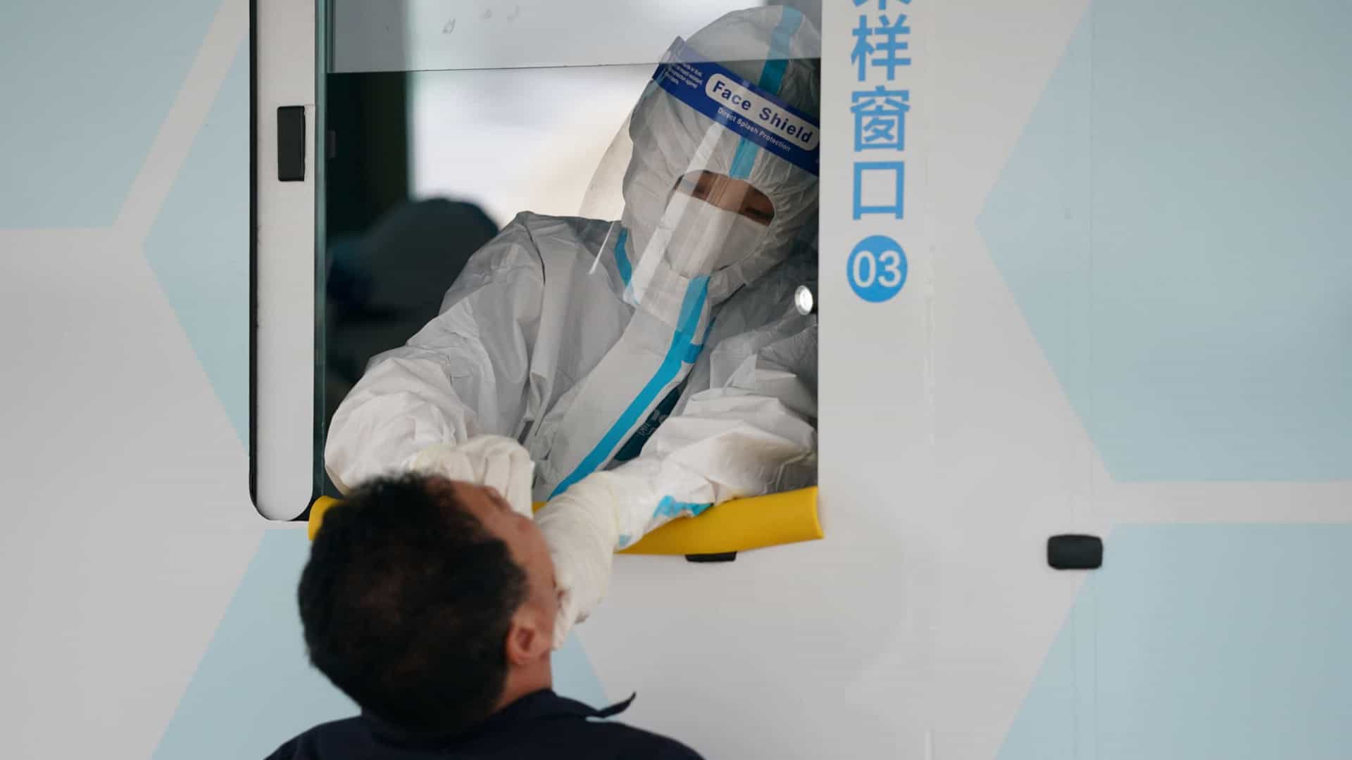 China autoriza testes para vacina em spray nasal